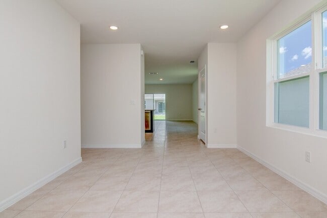 4228 Looking Glass Pl in Sanford, FL - Building Photo - Building Photo