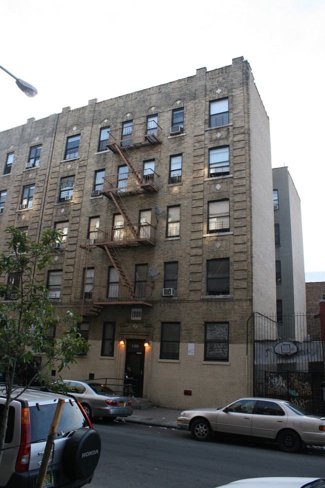 1988 Davidson Ave in Bronx, NY - Building Photo - Building Photo