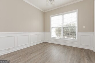 5664 Wakehurst Dr in Atlanta, GA - Building Photo - Building Photo