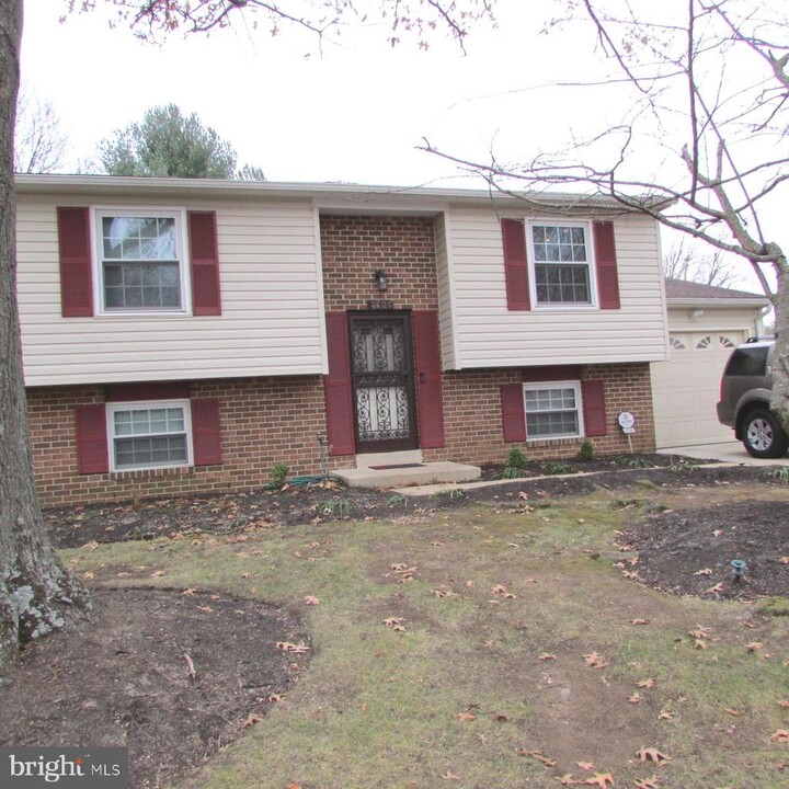 1706 Rebecca Ct in Upper Marlboro, MD - Building Photo