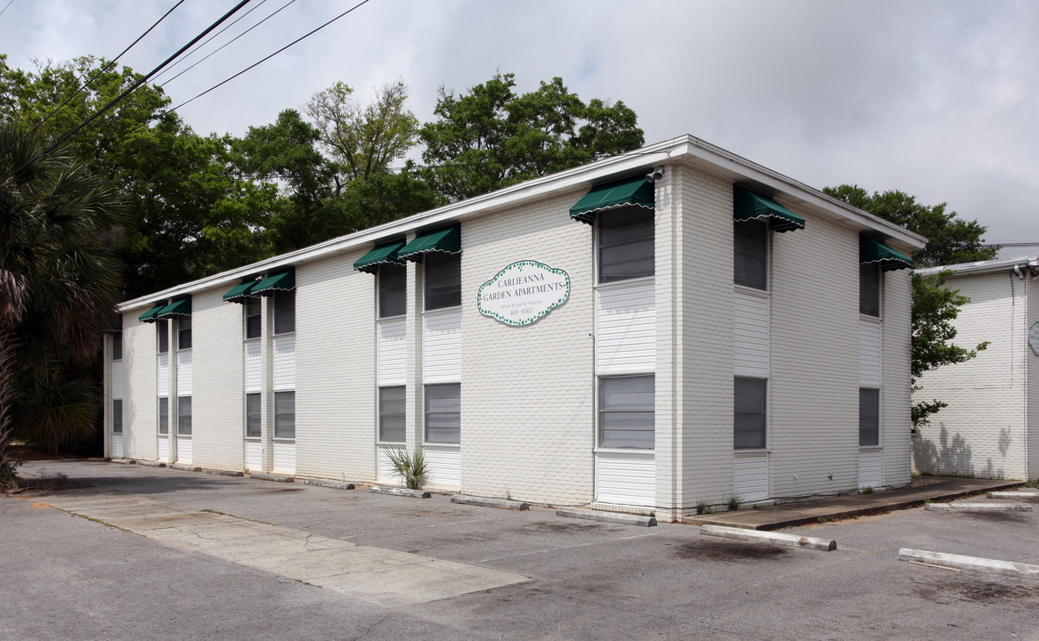 Carlieanna Garden Apartments in Pensacola, FL - Building Photo