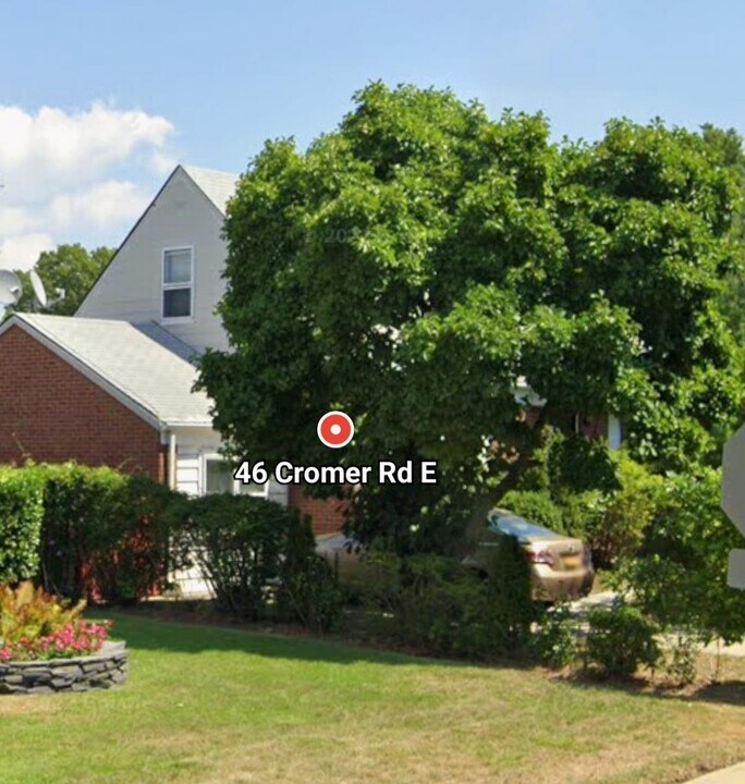 46 Cromer Rd E in Elmont, NY - Building Photo