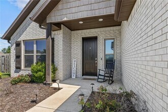 801 Bellmara Cir in Cave Springs, AR - Building Photo - Building Photo