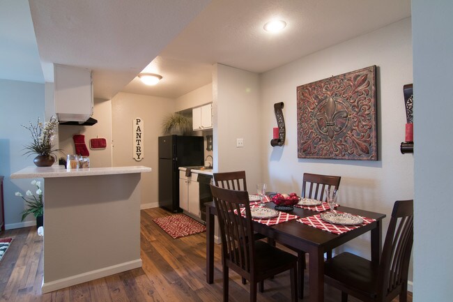 Harvest Hill Apartments photo'