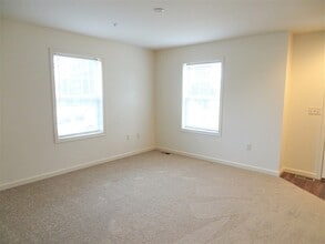 245 Clay School Rd in Ephrata, PA - Building Photo - Building Photo