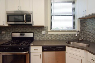 2328 N Rockwell St in Chicago, IL - Building Photo - Building Photo