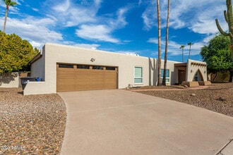 10627 N 44th Ct in Phoenix, AZ - Building Photo - Building Photo