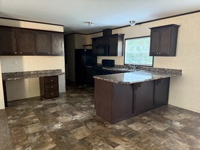 57 Dunlap Cir in Oxford, MI - Building Photo - Building Photo