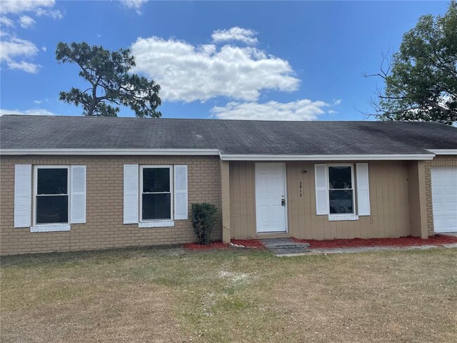 property at 3915 Anthony Ln