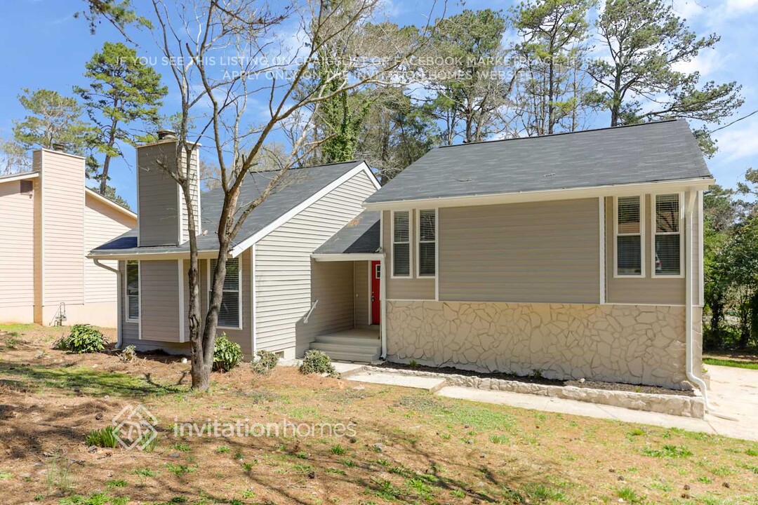 3366 Hollow Tree Dr in Decatur, GA - Building Photo