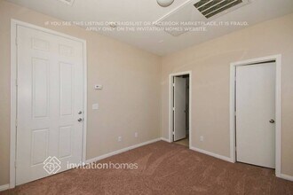 3021 W La Madre Way in North Las Vegas, NV - Building Photo - Building Photo