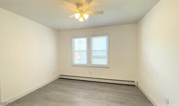 17 Mechanic St in Millburn, NJ - Building Photo - Building Photo