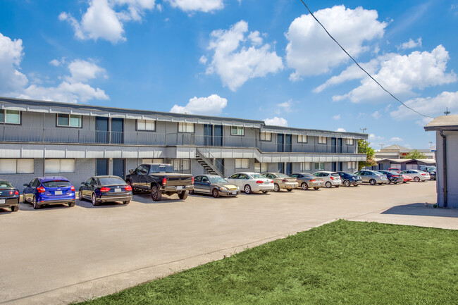 Oasis Apartments in Copperas Cove, TX - Building Photo - Building Photo