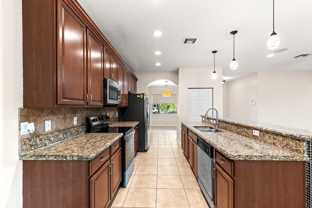 6809 Osage Cir in West Palm Beach, FL - Building Photo
