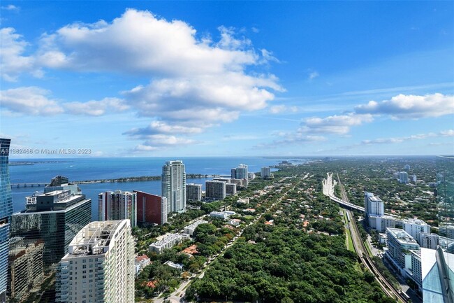 1300 S Miami Ave, Unit 1208 in Miami, FL - Building Photo - Building Photo