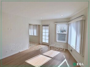 1287 Cochran Ave in Los Angeles, CA - Building Photo - Building Photo