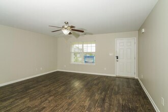 2201 Walcot Way in Lexington, KY - Building Photo - Building Photo