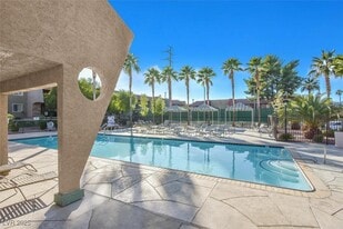 5499 Indian River Dr in Las Vegas, NV - Building Photo