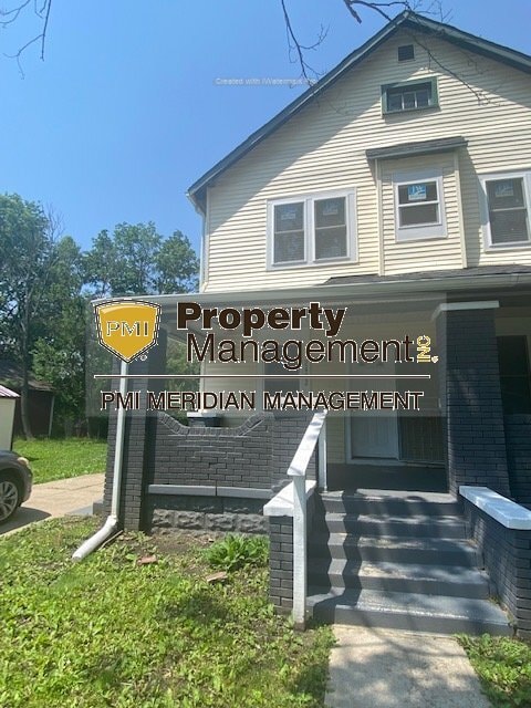 property at 2422 Adams St