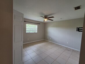 363 Grant Blvd in Lehigh Acres, FL - Building Photo - Building Photo