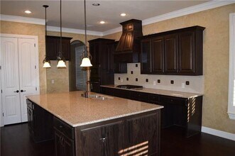 115 Oakwood Ln in Hickory Creek, TX - Building Photo - Building Photo