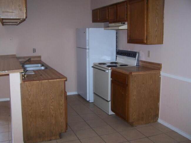 1400 Clamp Ave in San Antonio, TX - Building Photo - Building Photo
