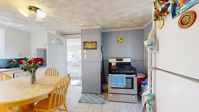 property at 29 Dresser St