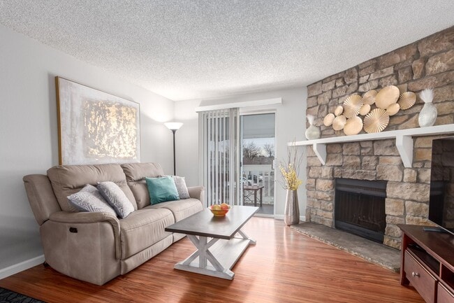 13393 E Asbury Dr in Aurora, CO - Building Photo - Building Photo