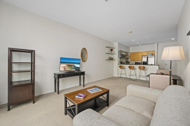 445 Island Ave, Unit 713 in San Diego, CA - Building Photo - Building Photo