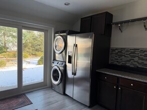 53 Morris St in Stamford, CT - Foto de edificio - Building Photo