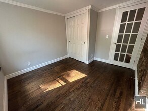 411 E 12th St, Unit 3 in New York, NY - Foto de edificio - Building Photo