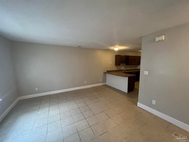 6394 W Fairfield Dr in Pensacola, FL - Building Photo - Building Photo