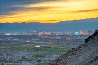 1140 Brown Hill Ct in Henderson, NV - Building Photo - Building Photo