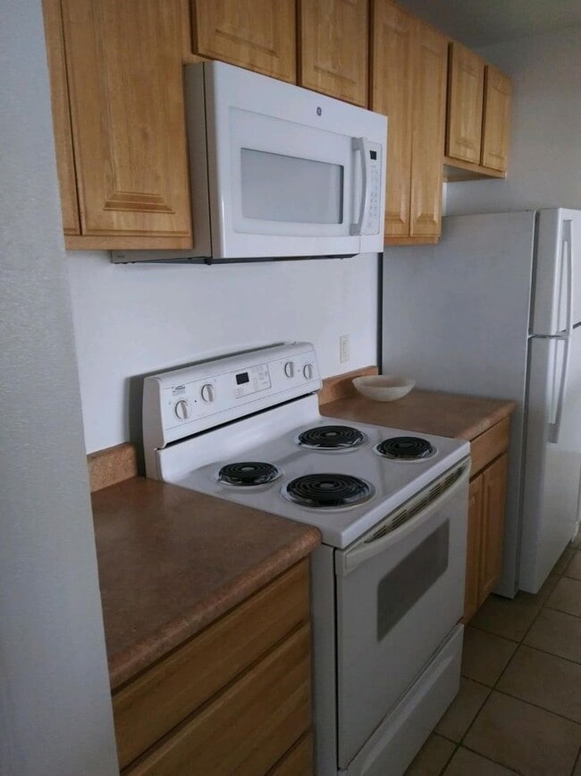 property at 221 S Glenn St