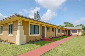 2015 Funston St in Hollywood, FL - Building Photo - Building Photo