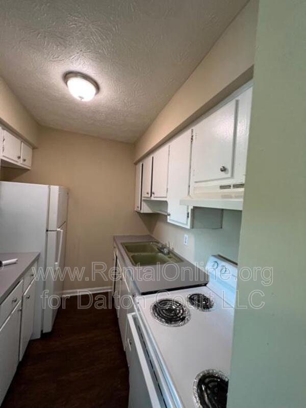 1972 Cambridge Dr in Lexington, KY - Building Photo - Building Photo