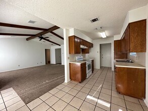 309 Alamosa Dr in Hewitt, TX - Building Photo - Building Photo