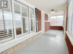 25 Terrace Dr in Hamilton, ON - Building Photo - Building Photo