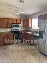 382 W 17th Ave in Apache Junction, AZ - Building Photo - Building Photo