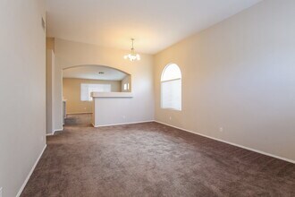5991 Halehaven Dr in Las Vegas, NV - Building Photo - Building Photo