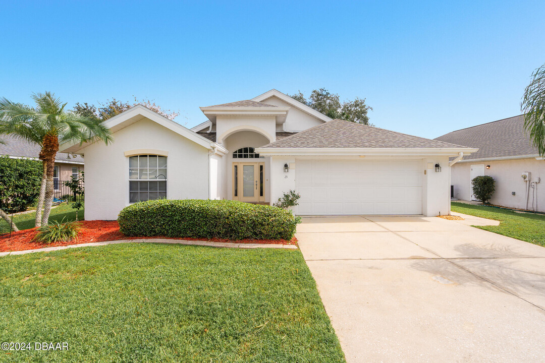 25 Cormorant Cir in Daytona Beach, FL - Foto de edificio