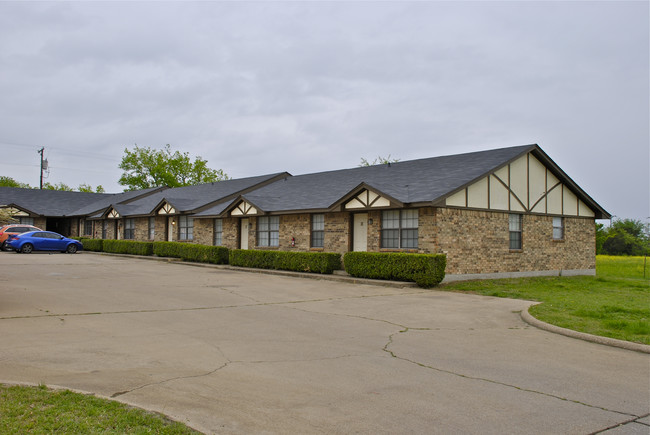 Summit Place Apartments in Red Oak, TX - Building Photo - Building Photo