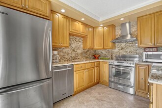 131 Ocean Cove Dr in Jupiter, FL - Building Photo - Building Photo