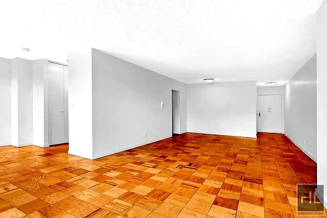 247 W 87th St