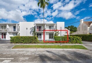 455 SW 27th Ave in Miami, FL - Building Photo - Building Photo