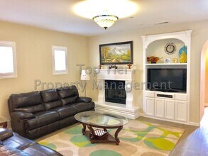 4924 Ivy Leaf Springs Rd in San Ramon, CA - Building Photo - Building Photo