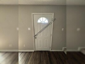 205 Otter Pl in Jacksonville, AR - Building Photo