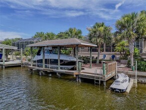 15 Coolidge Ct in Palm Coast, FL - Building Photo - Building Photo
