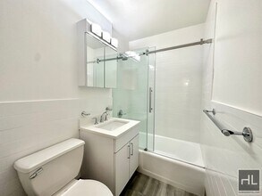 WEST 22 STREET, Unit 3T in New York, NY - Building Photo - Building Photo