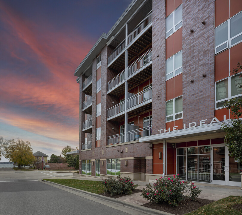 The Ideal in Madison, WI - Foto de edificio